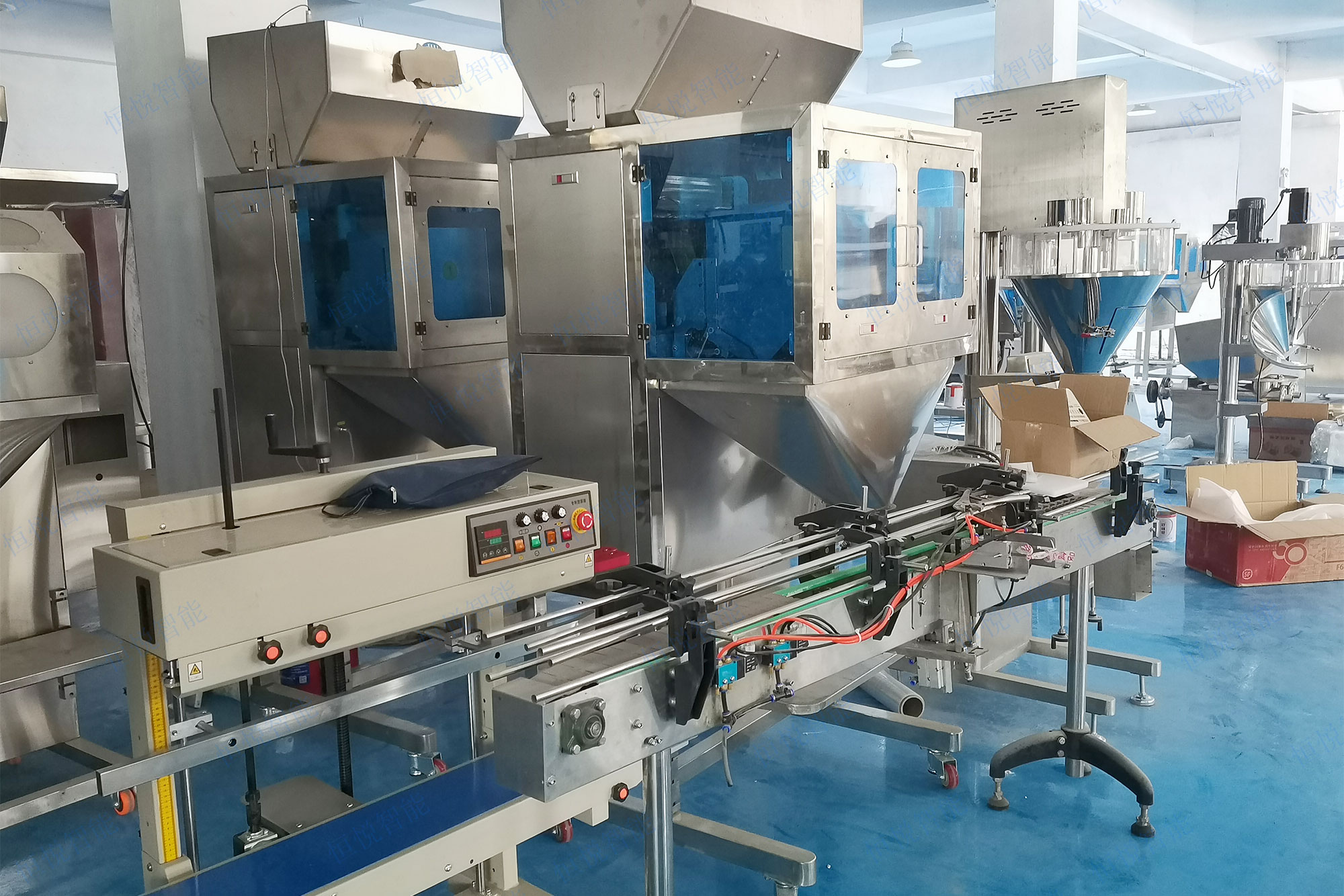 自动定量灌装机是一种专门用于颗粒粉末、液体膏体等物料定量灌装的设备